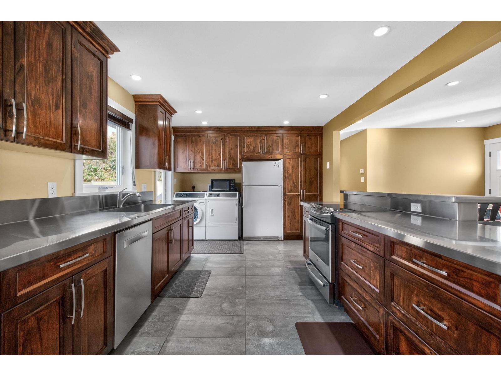 7881 Burdock Street, Mission, British Columbia  V2V 4Y5 - Photo 11 - R3088353