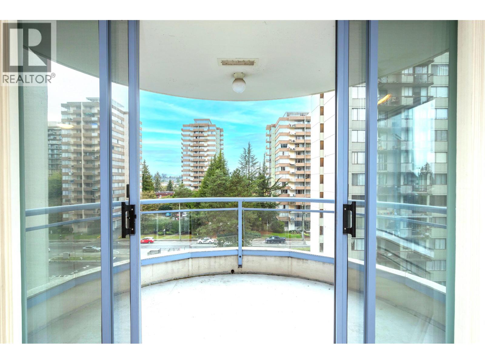 702 719 Princess Street, New Westminster, British Columbia  V3M 6T9 - Photo 4 - R3088105