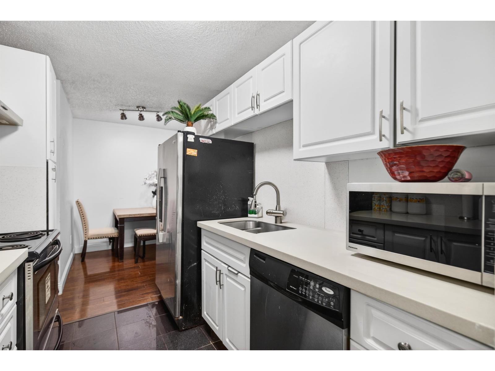 101 9644 134 Street, Surrey, British Columbia  V3T 5M3 - Photo 8 - R3089176