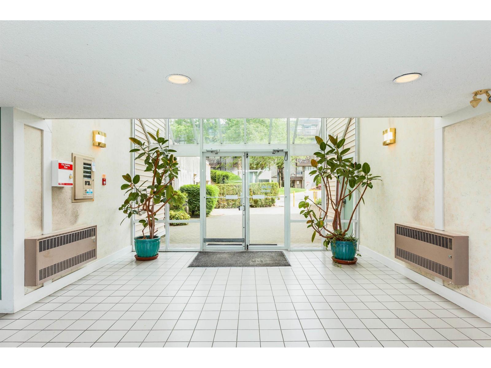 101 9644 134 Street, Surrey, British Columbia  V3T 5M3 - Photo 5 - R3089176