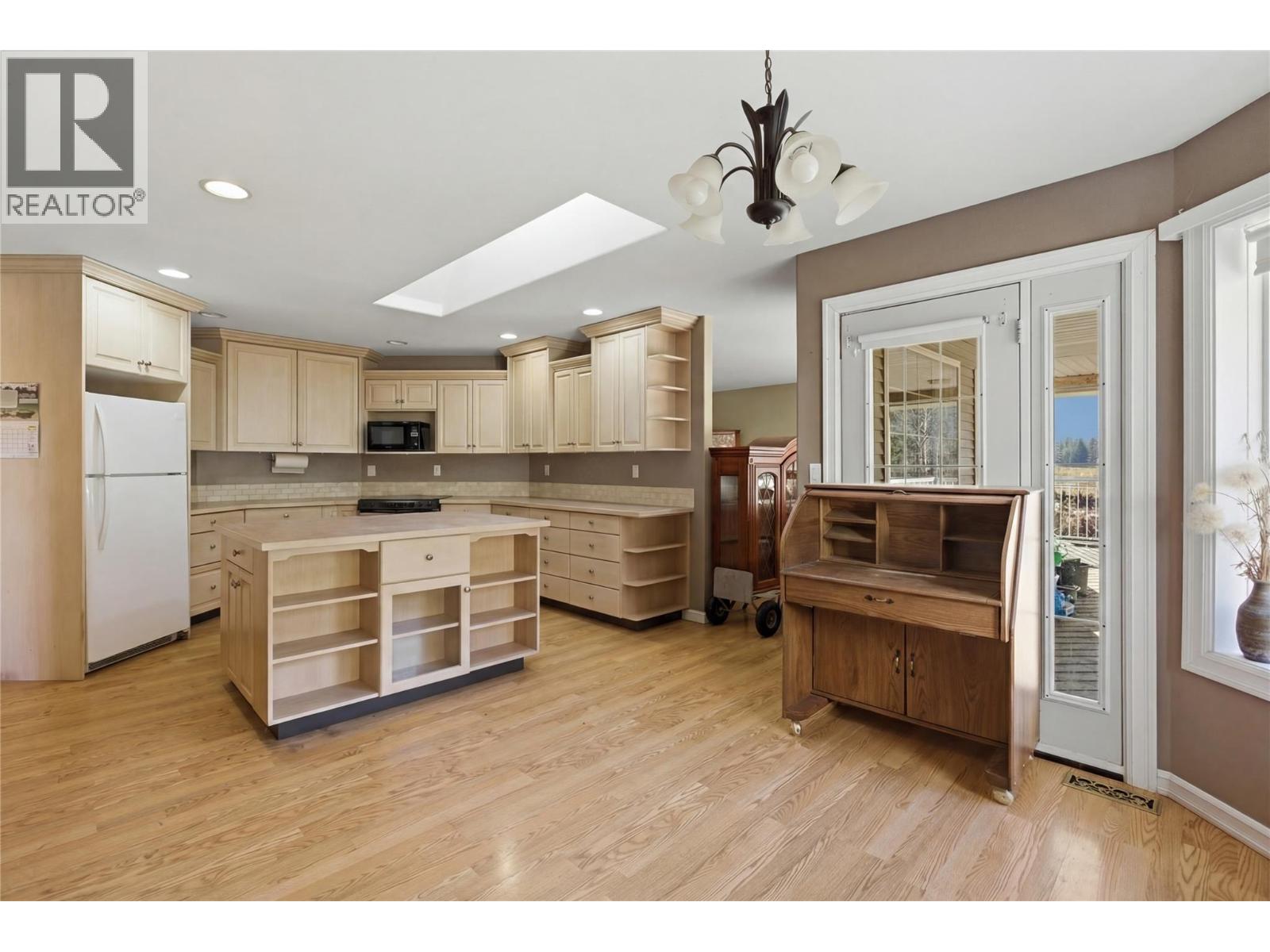 6541/6675 Heffley Louis Creek Road, Kamloops, British Columbia V0E 2E0 - Photo 16 - 10375523