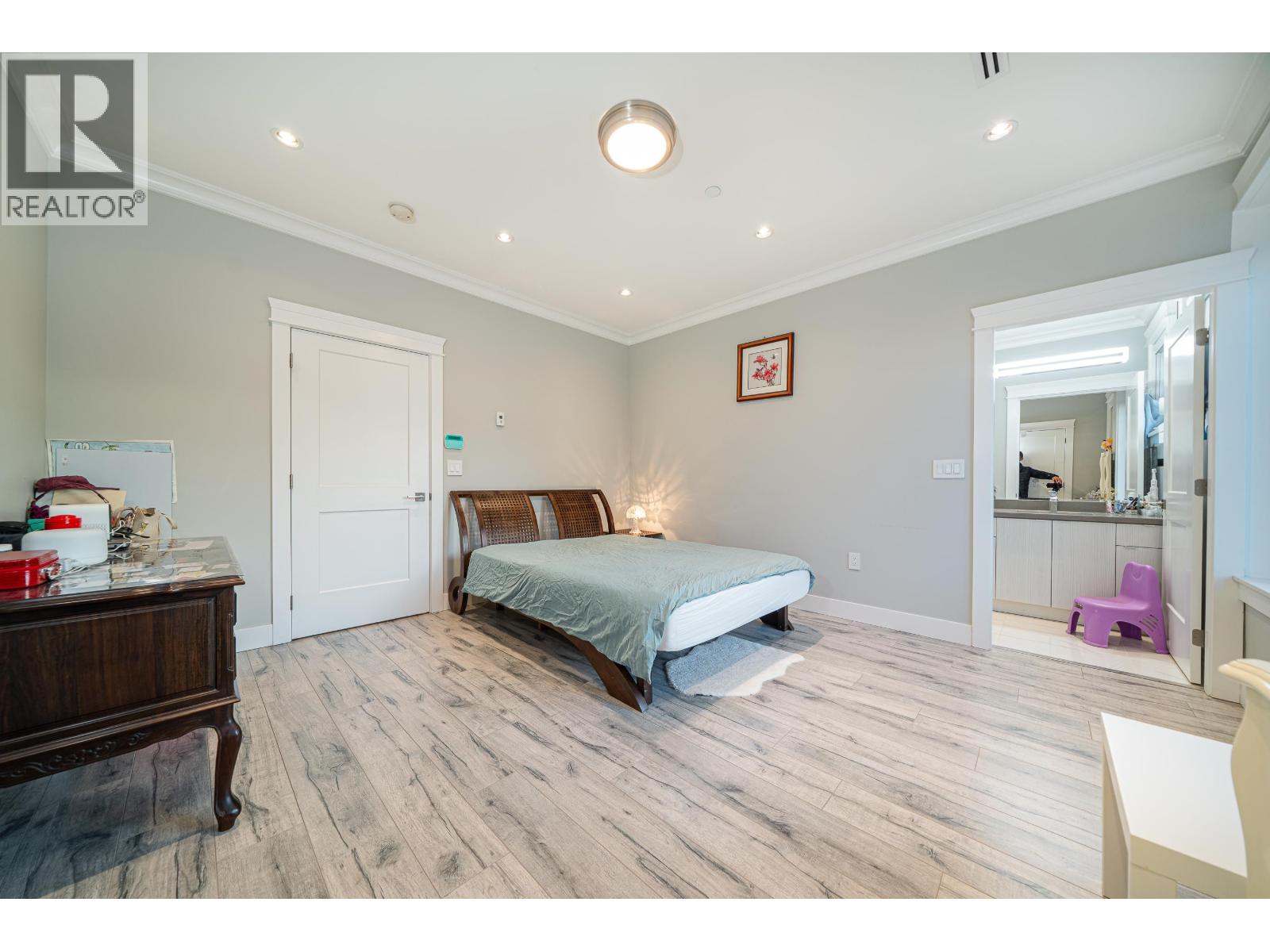 Listing Picture 14 of 28 : 5474 DUNDEE STREET, Vancouver / 溫哥華 - 魯藝地產 Yvonne Lu Group - MLS Medallion Club Member