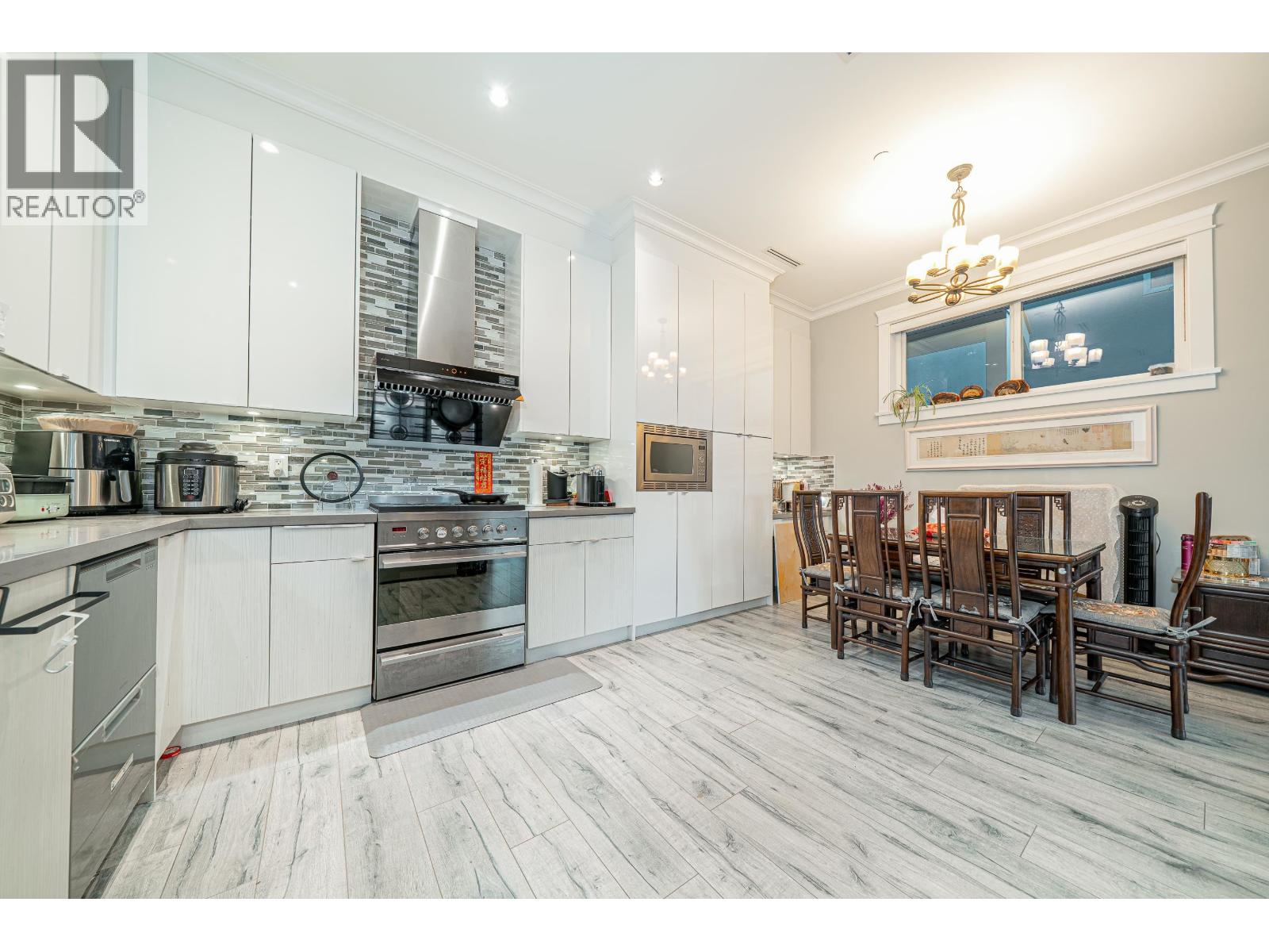 Listing Picture 12 of 28 : 5474 DUNDEE STREET, Vancouver / 溫哥華 - 魯藝地產 Yvonne Lu Group - MLS Medallion Club Member