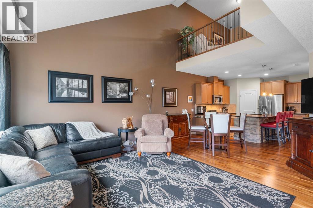 223 Sunset Square, Cochrane, Alberta  T4C 0H3 - Photo 5 - A2285084