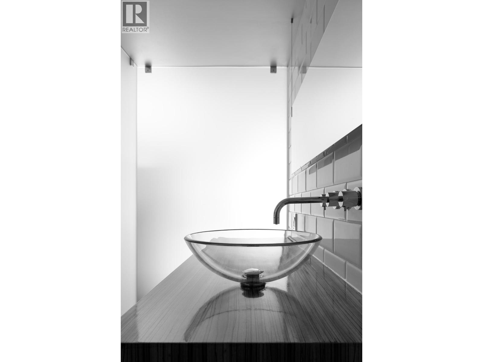 401 988 Richards Street, Vancouver, British Columbia  V6B 8R2 - Photo 11 - R3088287