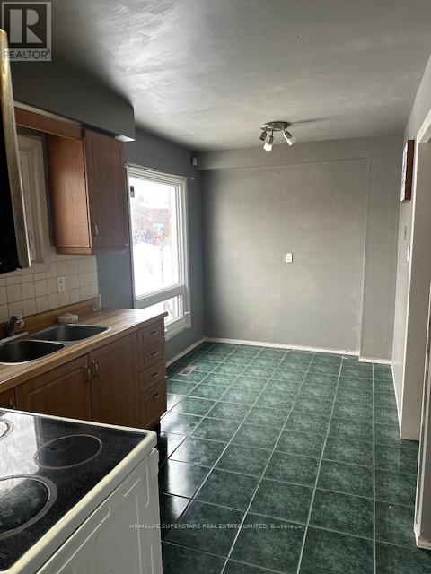 26 Harman Drive, Ajax, Ontario  L1S 5H7 - Photo 2 - E12781018