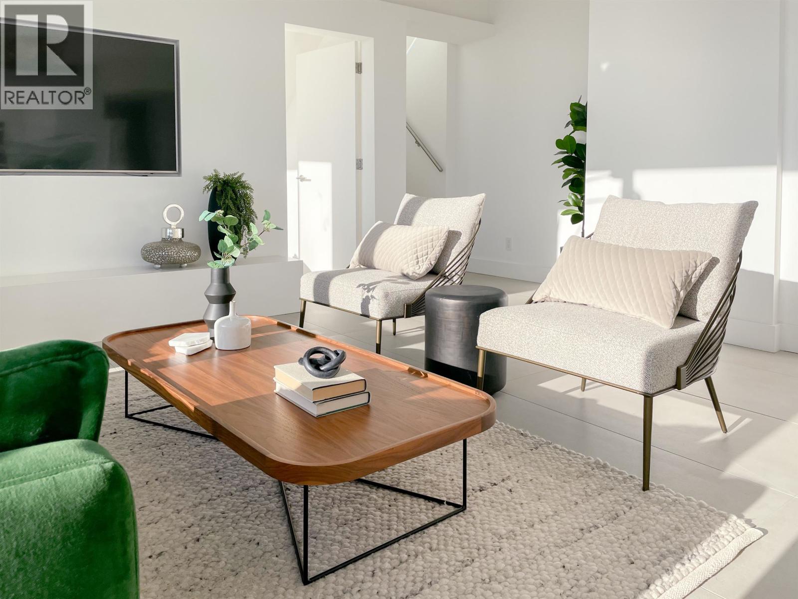 3703 689 Abbott Street, Vancouver, British Columbia  V6B 0J2 - Photo 3 - R3089158