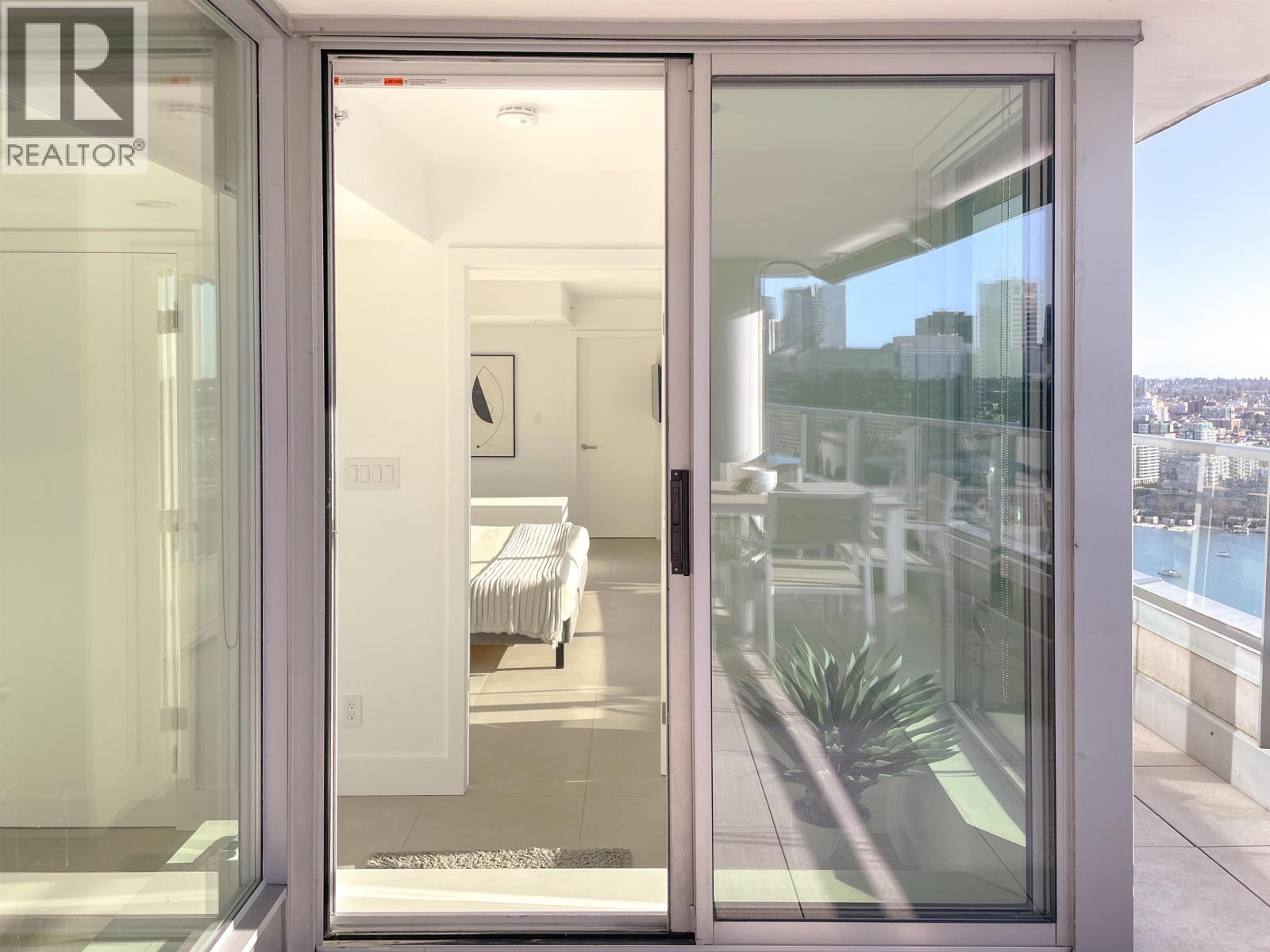 3703 689 Abbott Street, Vancouver, British Columbia  V6B 0J2 - Photo 31 - R3089158