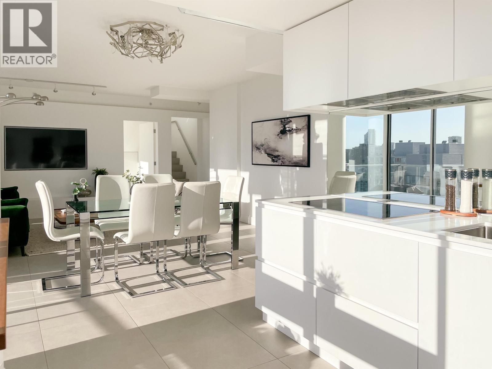 3703 689 Abbott Street, Vancouver, British Columbia  V6B 0J2 - Photo 4 - R3089158