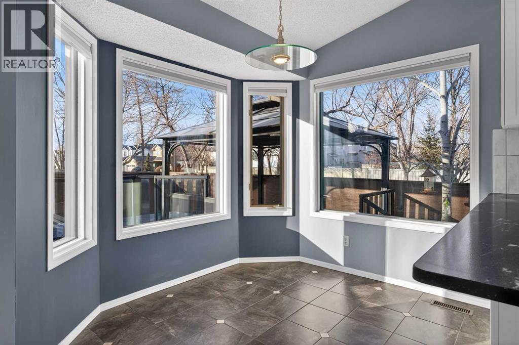 328 Douglas Ridge Close Se, Calgary, Alberta  T2Z 2M4 - Photo 11 - A2283253