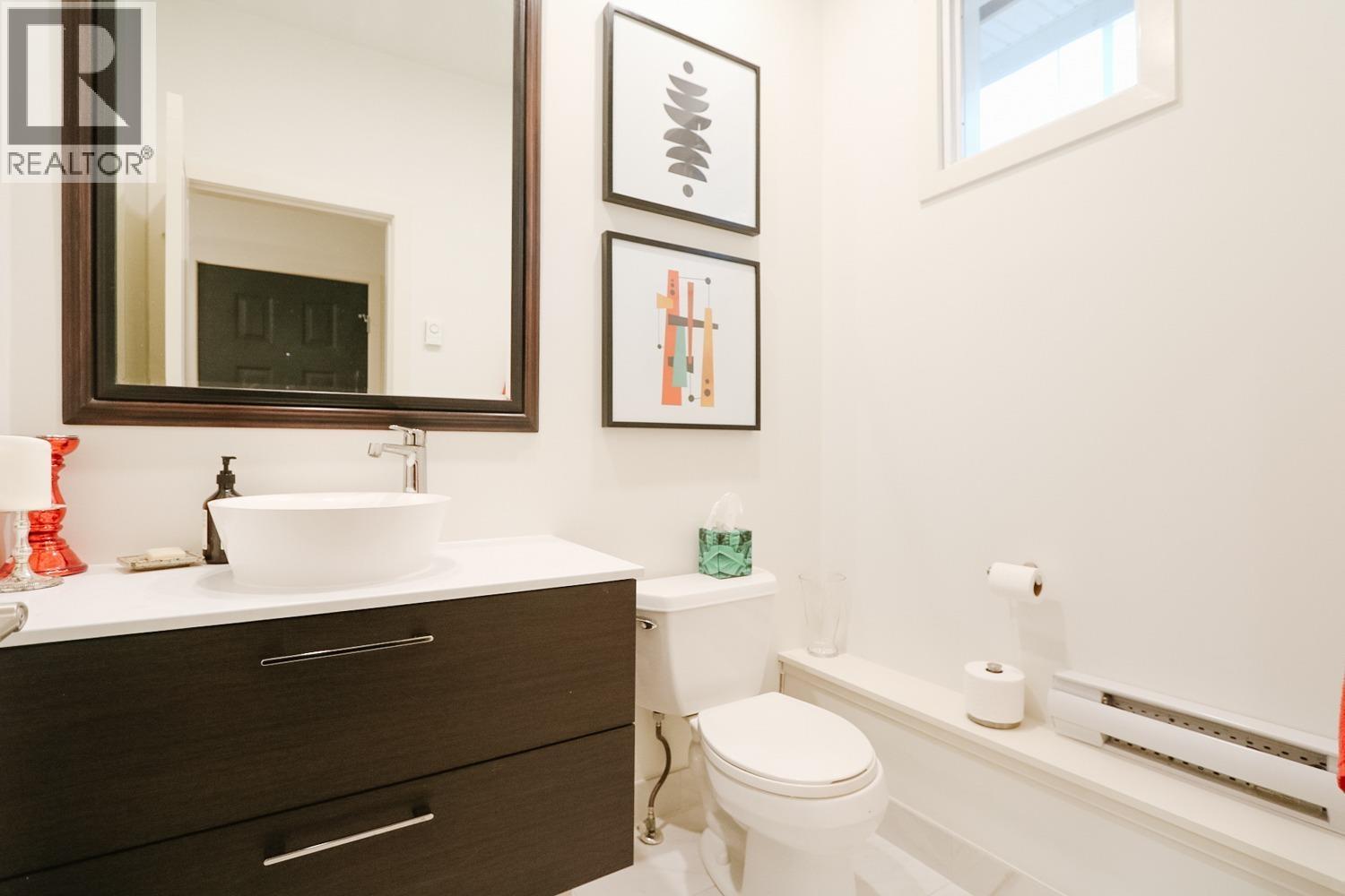 158 W 22nd Street, North Vancouver, British Columbia  V7M 1Z9 - Photo 11 - R3080666