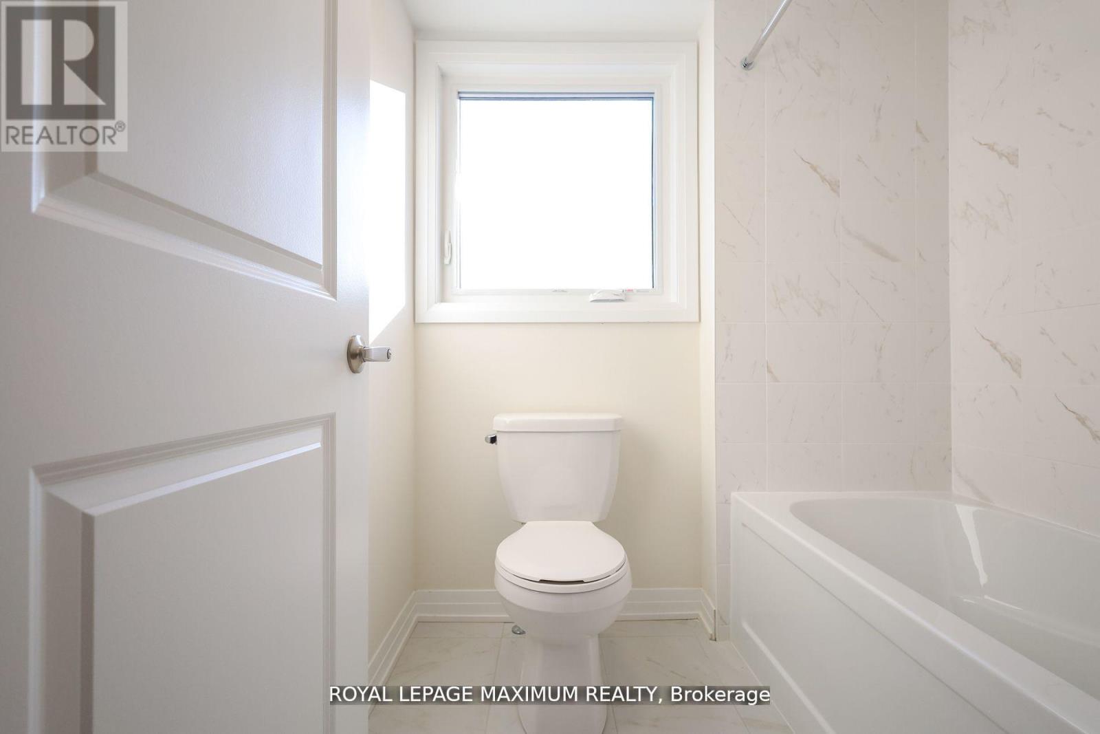 1 - 11 Baynes Way N, Bradford West Gwillimbury, Ontario  L3Z 4M1 - Photo 23 - N12781396