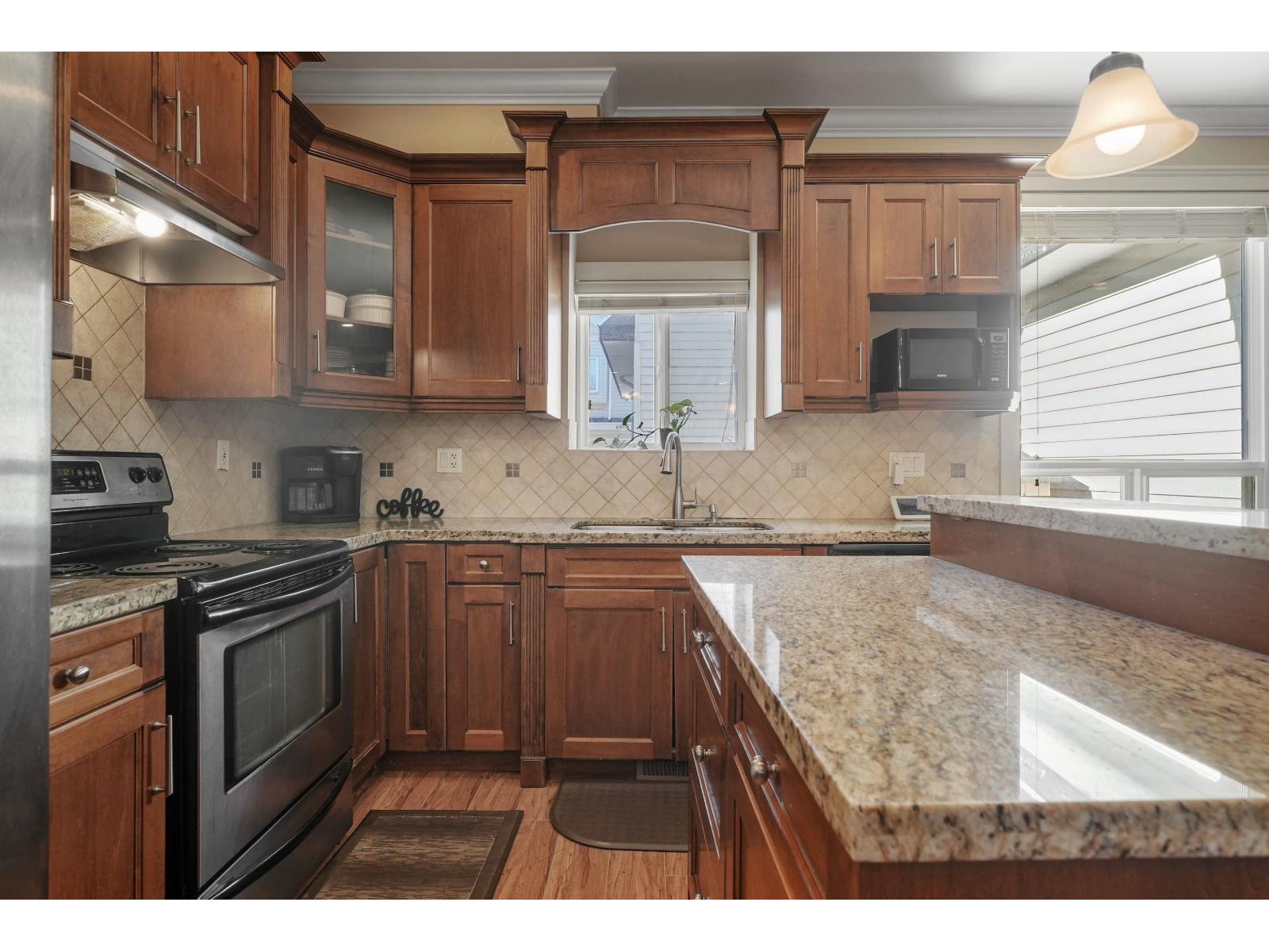 6865 196th Street, Surrey, British Columbia  V4N 5Y9 - Photo 8 - R3089213