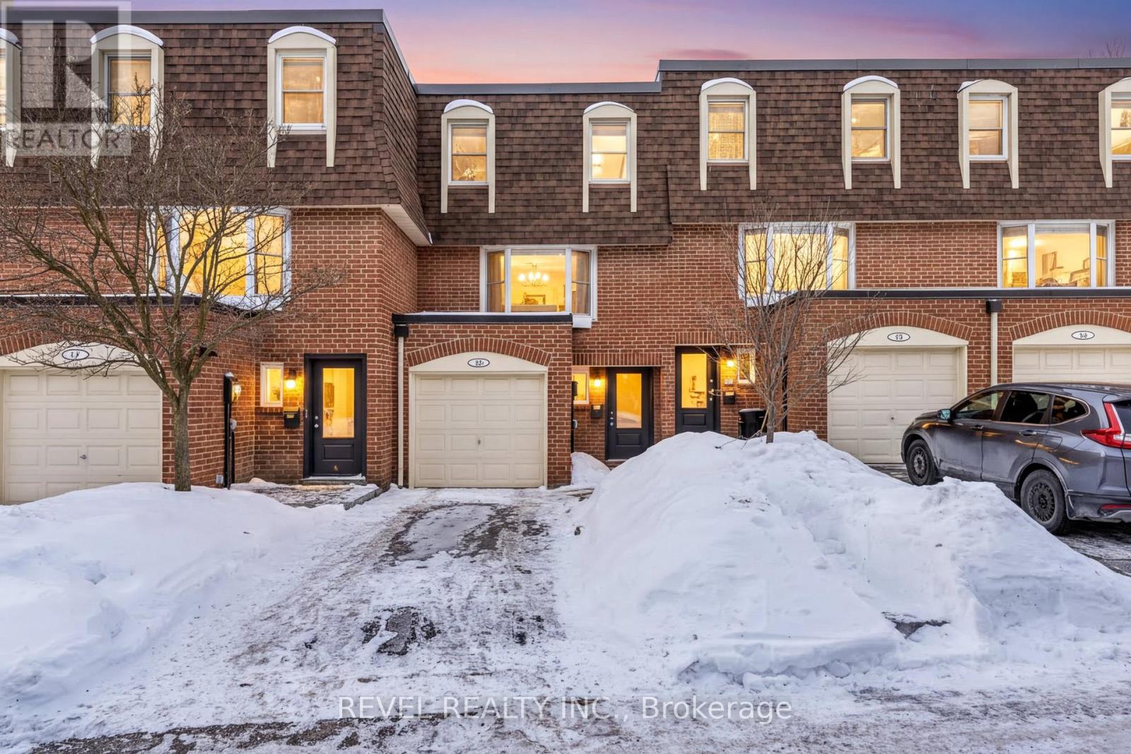 16 - 30 HESLOP ROAD, Milton, Ontario