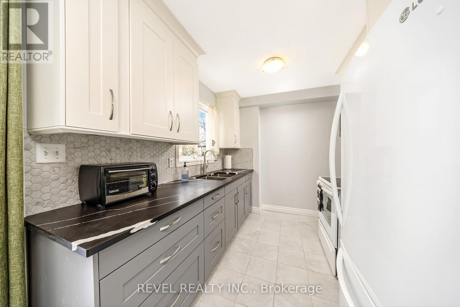 16 - 30 Heslop Road, Milton, Ontario  L9T 1B3 - Photo 10 - W12781378