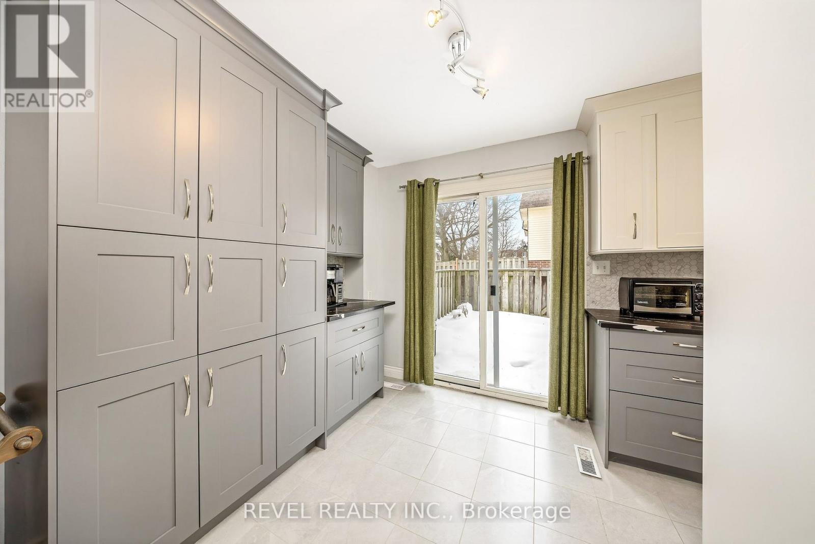 16 - 30 Heslop Road, Milton, Ontario  L9T 1B3 - Photo 14 - W12781378