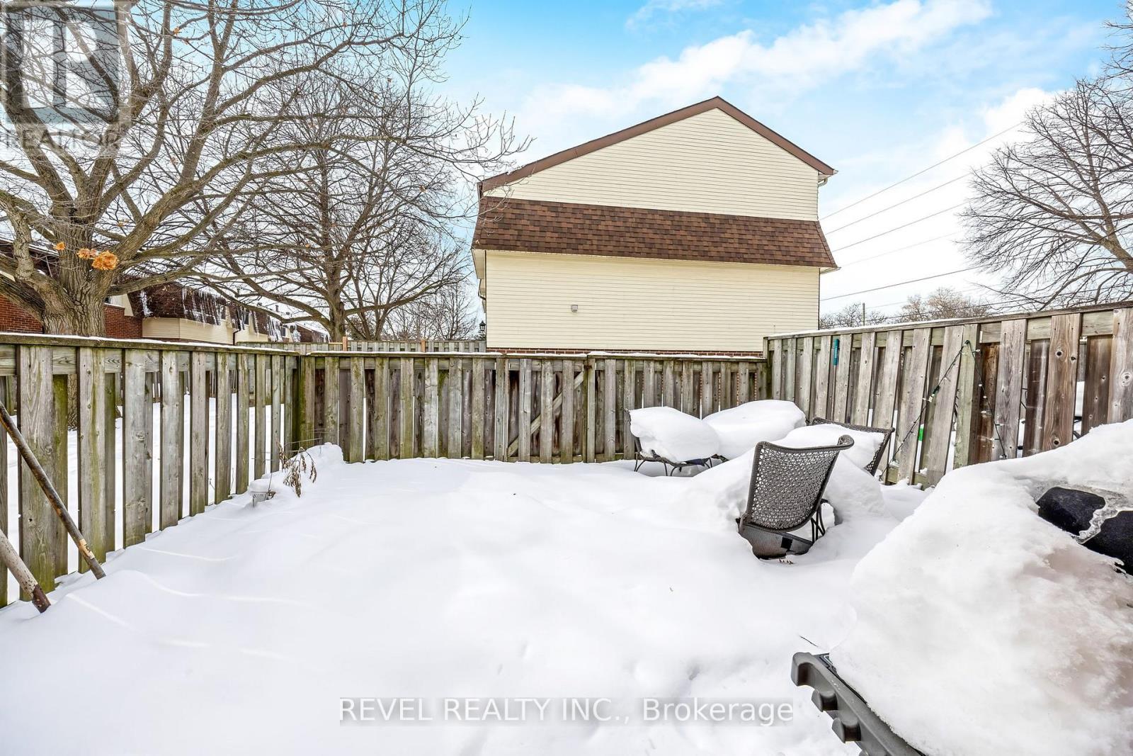 16 - 30 Heslop Road, Milton, Ontario  L9T 1B3 - Photo 5 - W12781378
