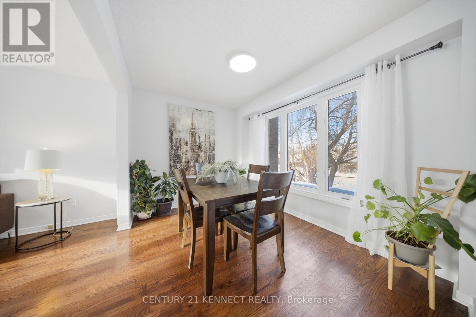 22 Norma Crescent, Brampton, Ontario  L6S 4H2 - Photo 9 - W12781386