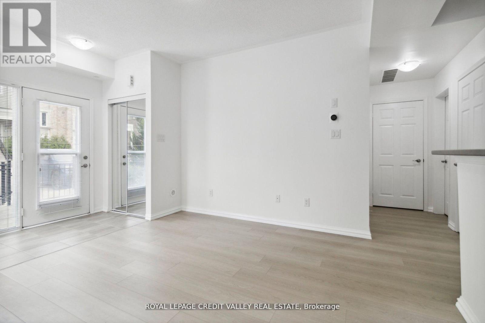 254 - 250 Sunny Meadow Boulevard, Brampton, Ontario  L6R 3Y6 - Photo 8 - W12781394