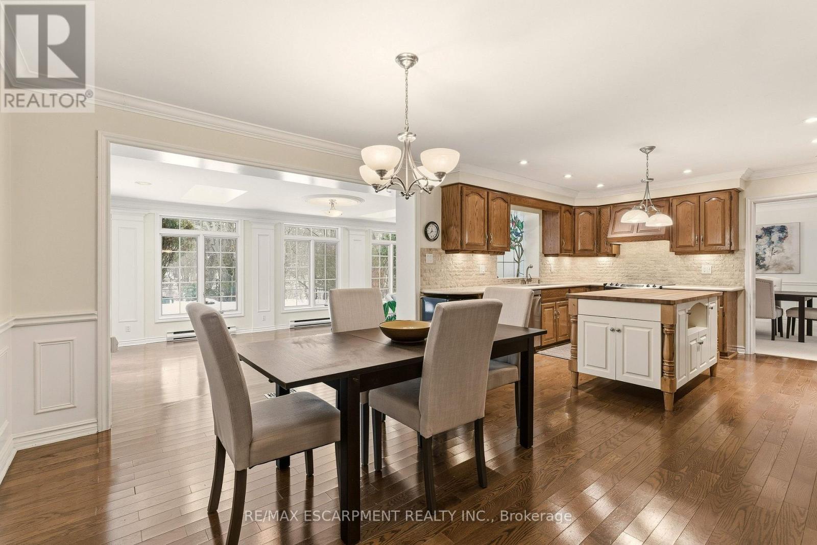 341 Shoreacres Road, Burlington, Ontario  L7L 5P3 - Photo 17 - W12781408