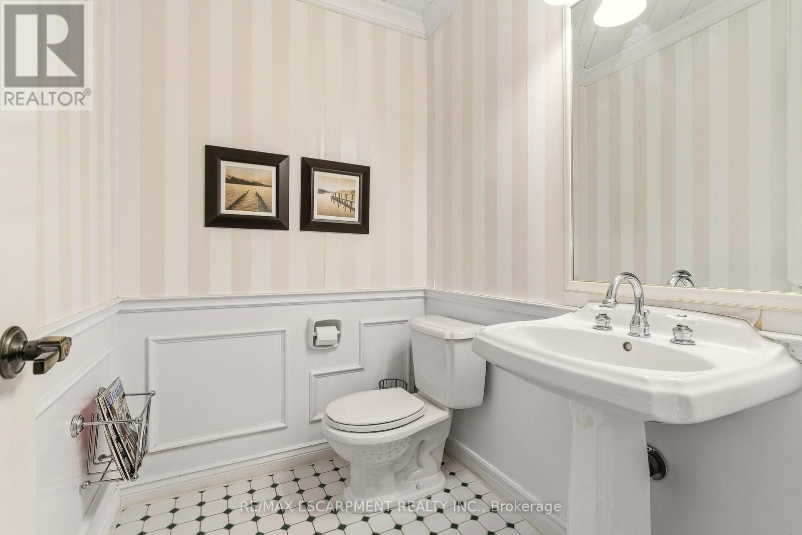 341 Shoreacres Road, Burlington, Ontario  L7L 5P3 - Photo 24 - W12781408