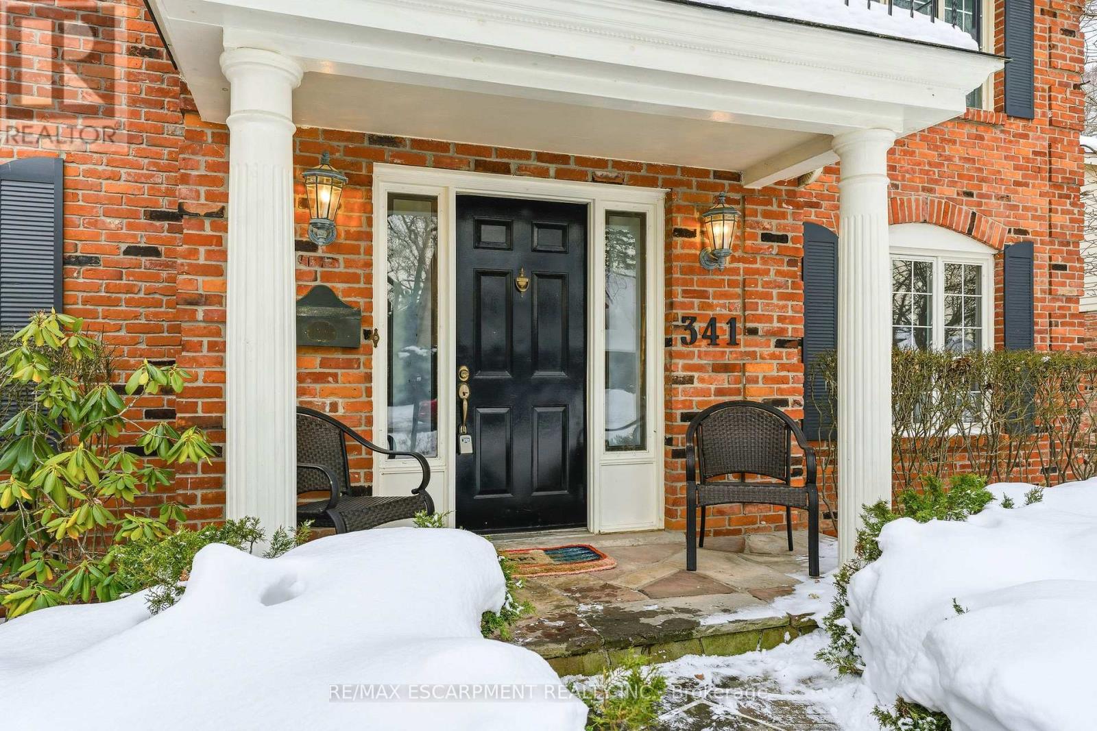 341 Shoreacres Road, Burlington, Ontario  L7L 5P3 - Photo 4 - W12781408