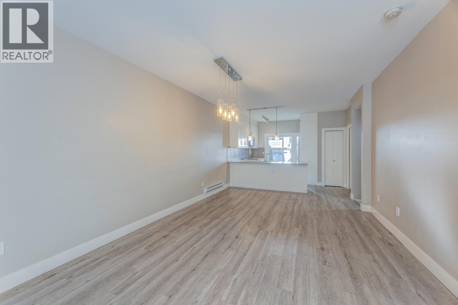 303 1405 Dayton Street, Coquitlam, British Columbia  V3E 0L4 - Photo 4 - R3089082