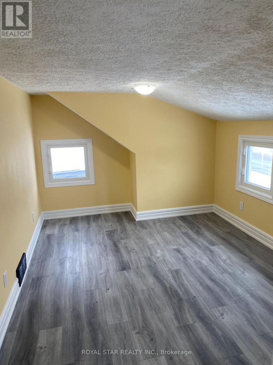 582 Garafraxa Street S, West Grey, Ontario  N0G 1R0 - Photo 17 - X12781400