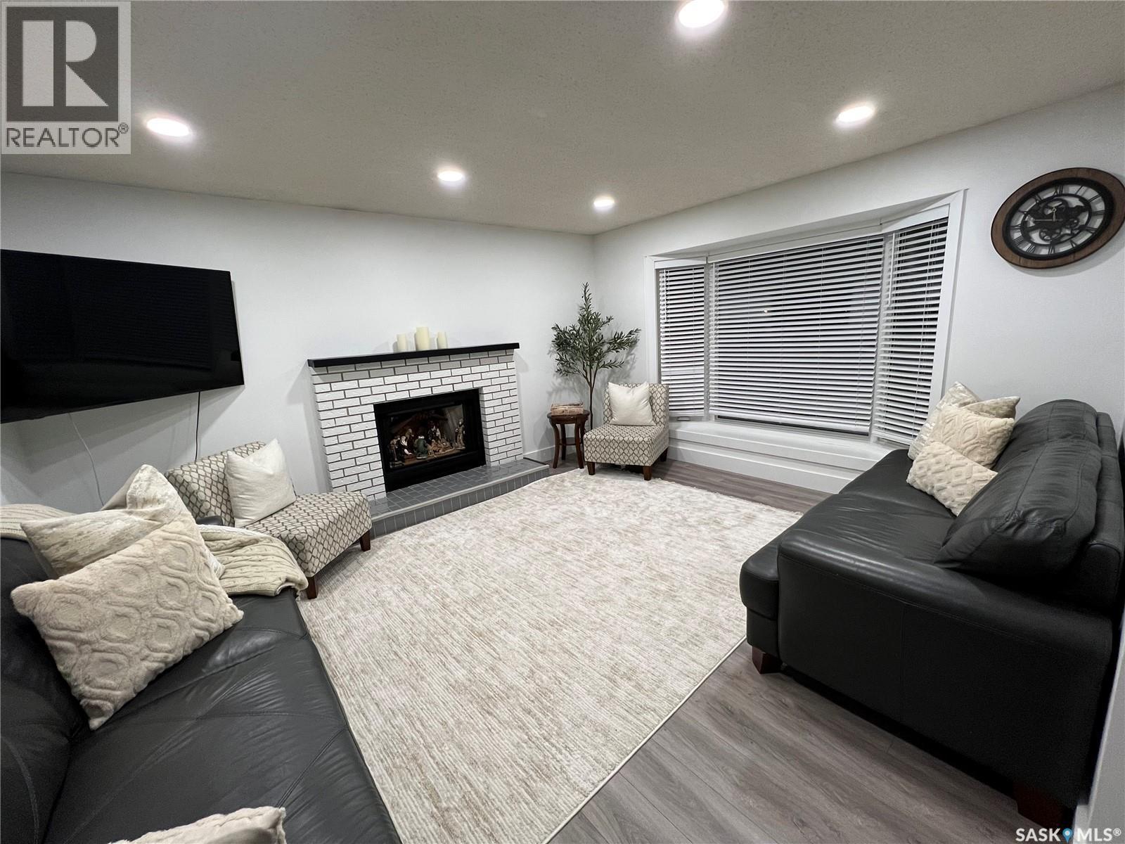 134 Stillwater Drive, Saskatoon, Saskatchewan  S7J 3N8 - Photo 2 - SK028403