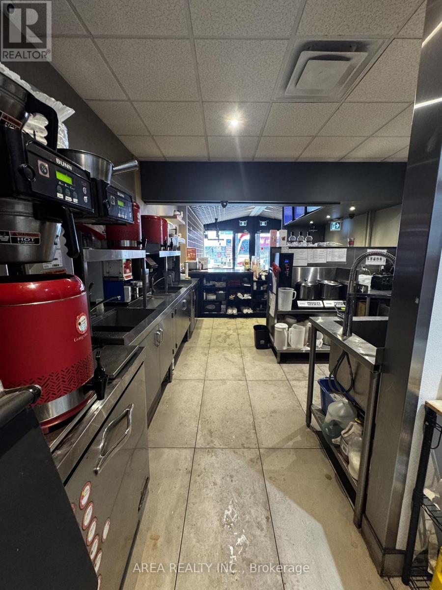 390 Queen Street W, Toronto (Kensington-Chinatown), Ontario  M5V 2A6 - Photo 5 - C12779864