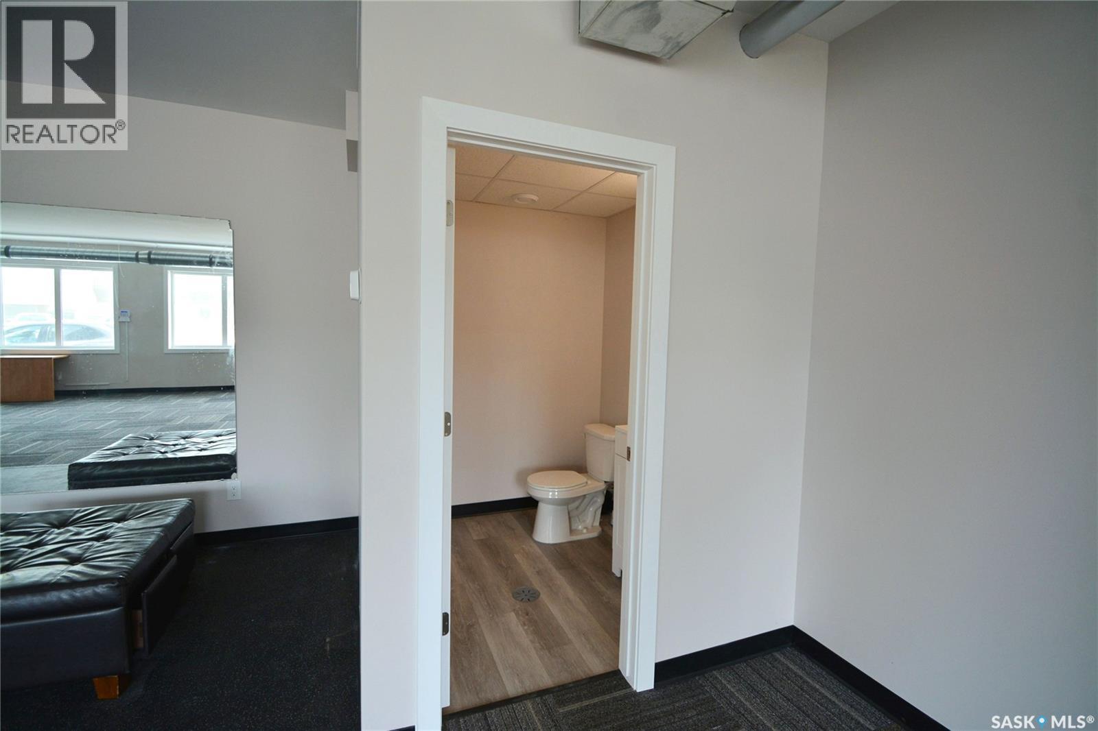 A 1135 Winnipeg Street, Regina, Saskatchewan  S4R 1J5 - Photo 7 - SK028106