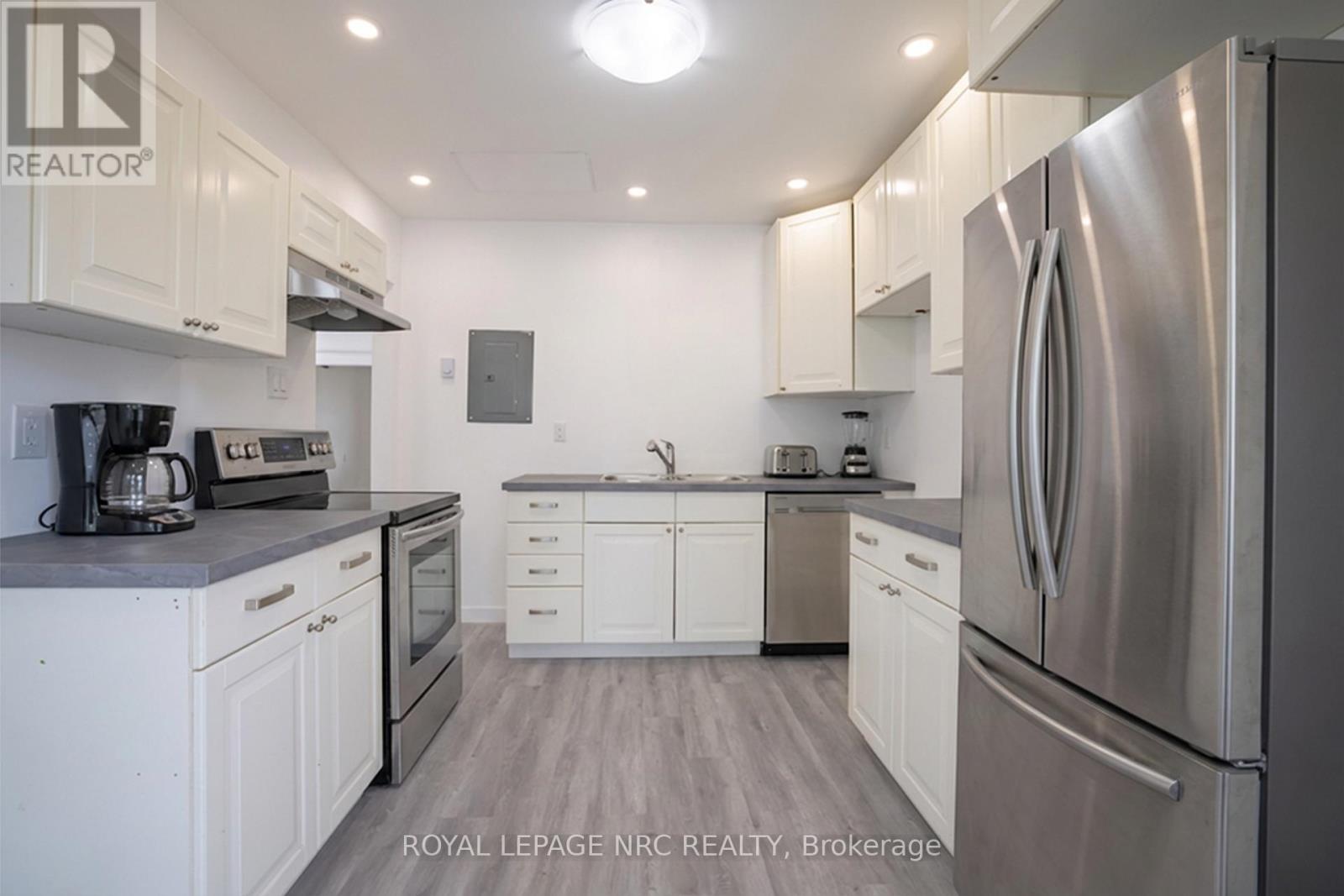 170 Niagara Street W, St. Catharines, Ontario  L2R 4L4 - Photo 13 - X12505730