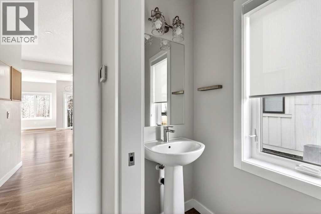 168 Crestridge Common Sw, Calgary, Alberta  T3B 6J5 - Photo 12 - A2285586