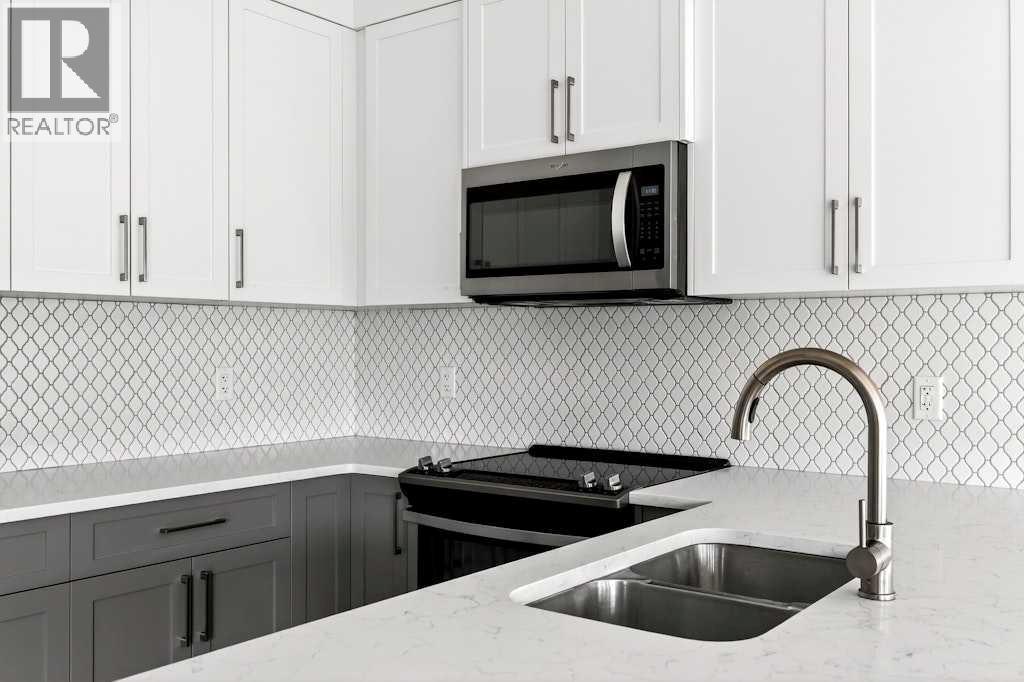 168 Crestridge Common Sw, Calgary, Alberta  T3B 6J5 - Photo 7 - A2285586