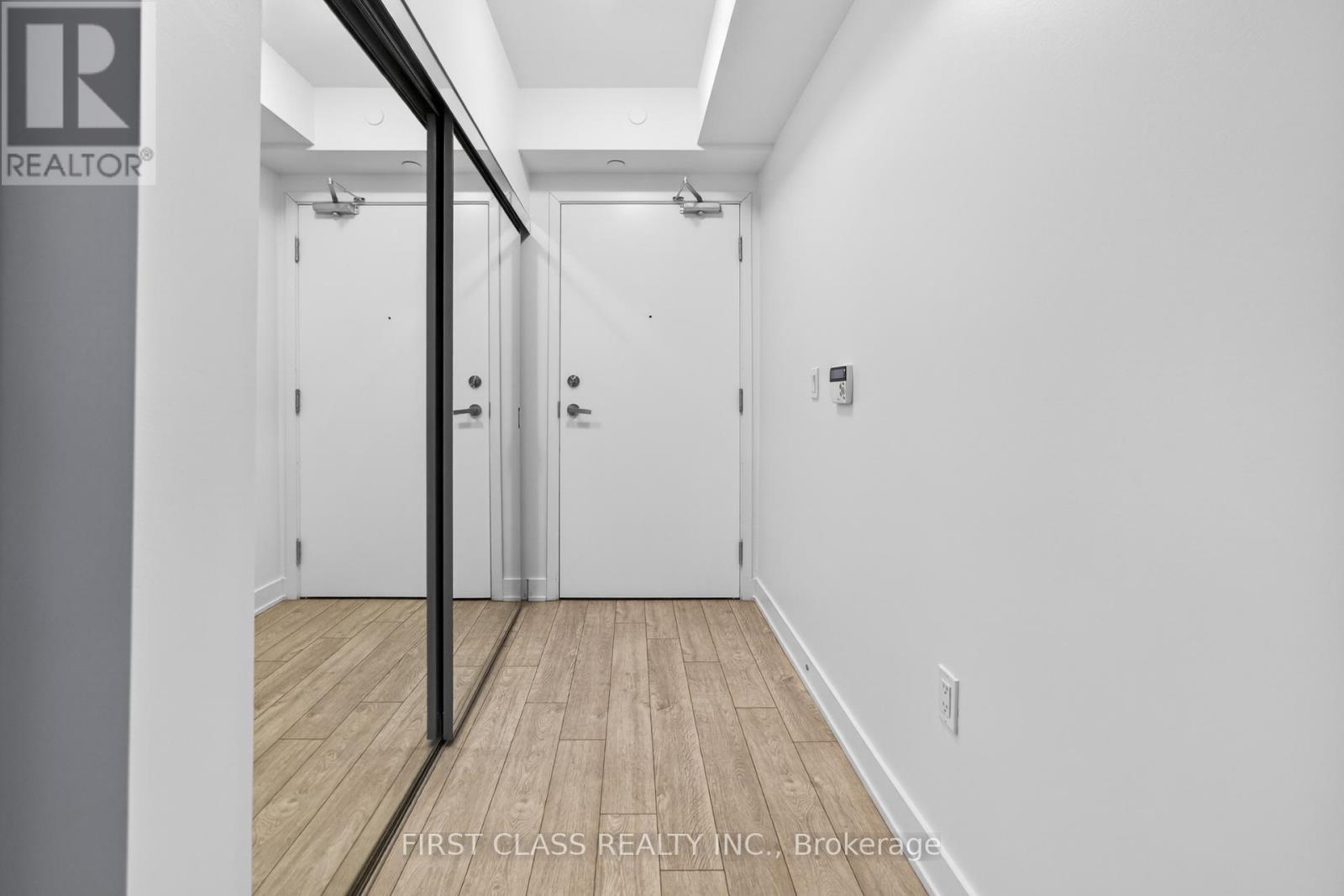 1615 - 195 Redpath Avenue, Toronto, Ontario  M4P 0E4 - Photo 5 - C12781434