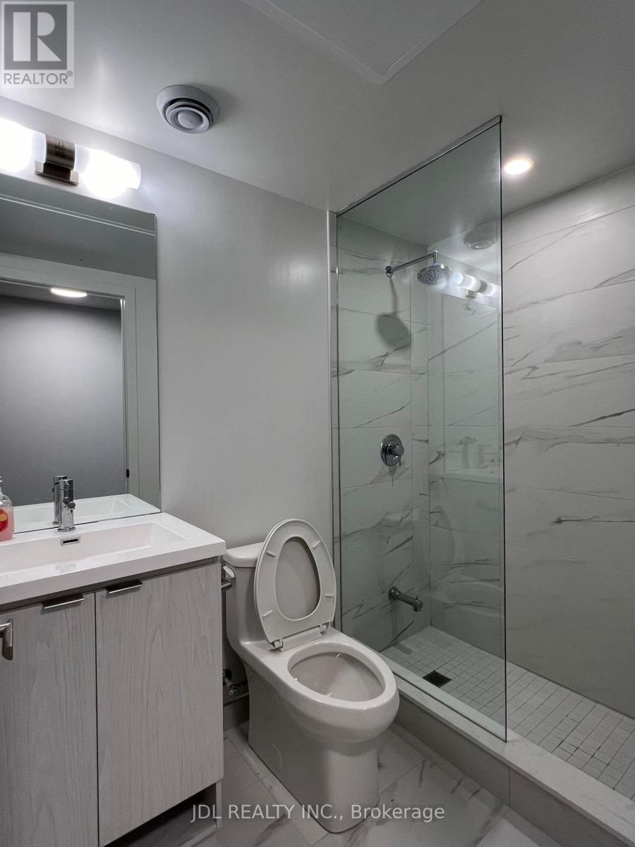 5811 - 55 Cooper Street, Toronto, Ontario  M5E 0G1 - Photo 17 - C12781480