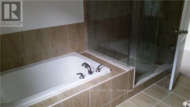 63 Tyndall Drive, Bradford West Gwillimbury (Bradford), Ontario  L3Z 4G7 - Photo 13 - N12781446