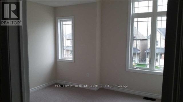 63 Tyndall Drive, Bradford West Gwillimbury (Bradford), Ontario  L3Z 4G7 - Photo 4 - N12781446