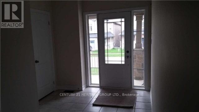 63 Tyndall Drive, Bradford West Gwillimbury (Bradford), Ontario  L3Z 4G7 - Photo 5 - N12781446