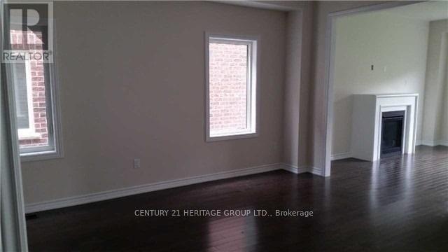 63 Tyndall Drive, Bradford West Gwillimbury (Bradford), Ontario  L3Z 4G7 - Photo 8 - N12781446