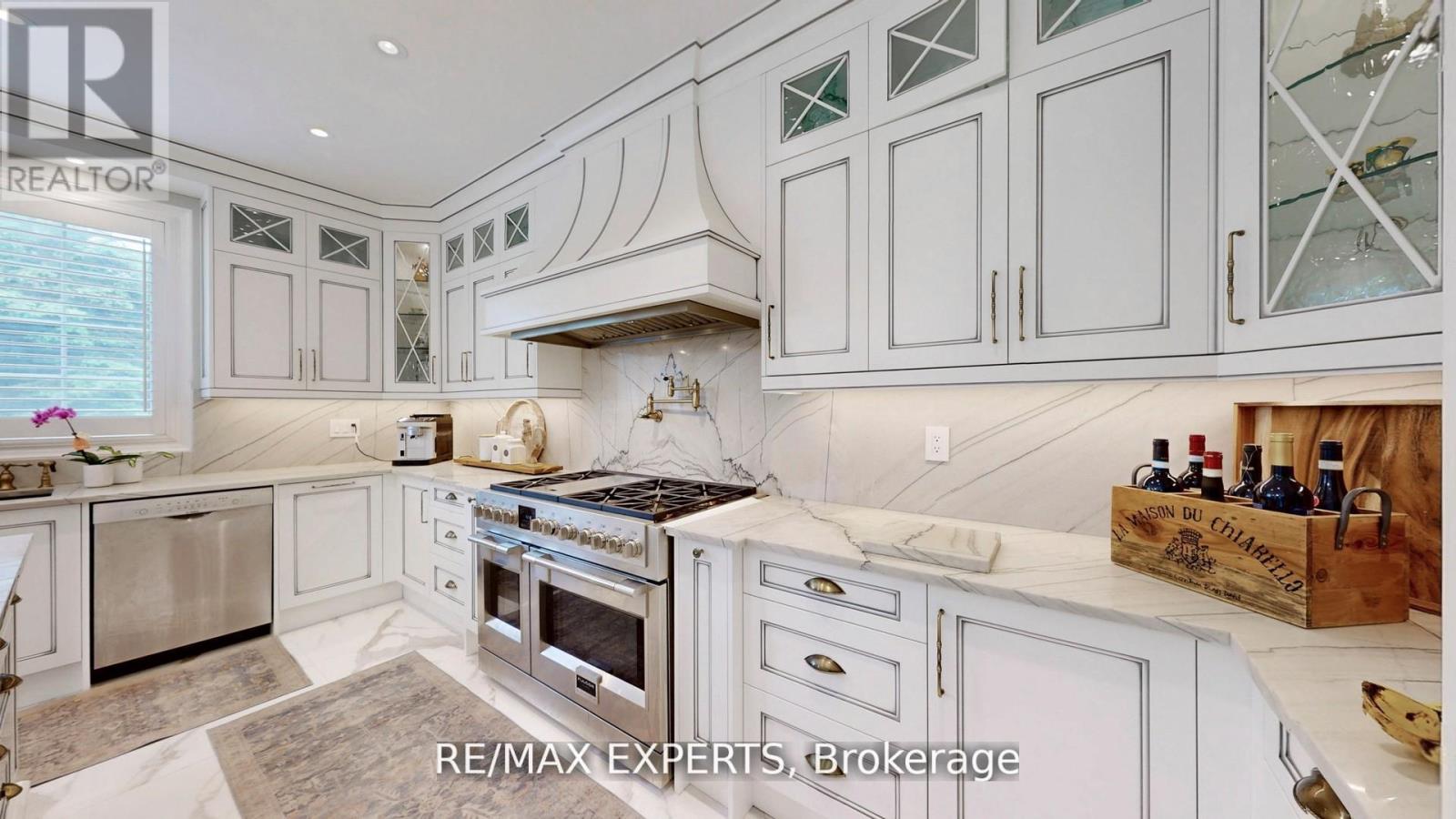 27 Theresa Circle, Vaughan, Ontario  L0J 1C0 - Photo 17 - N12781448