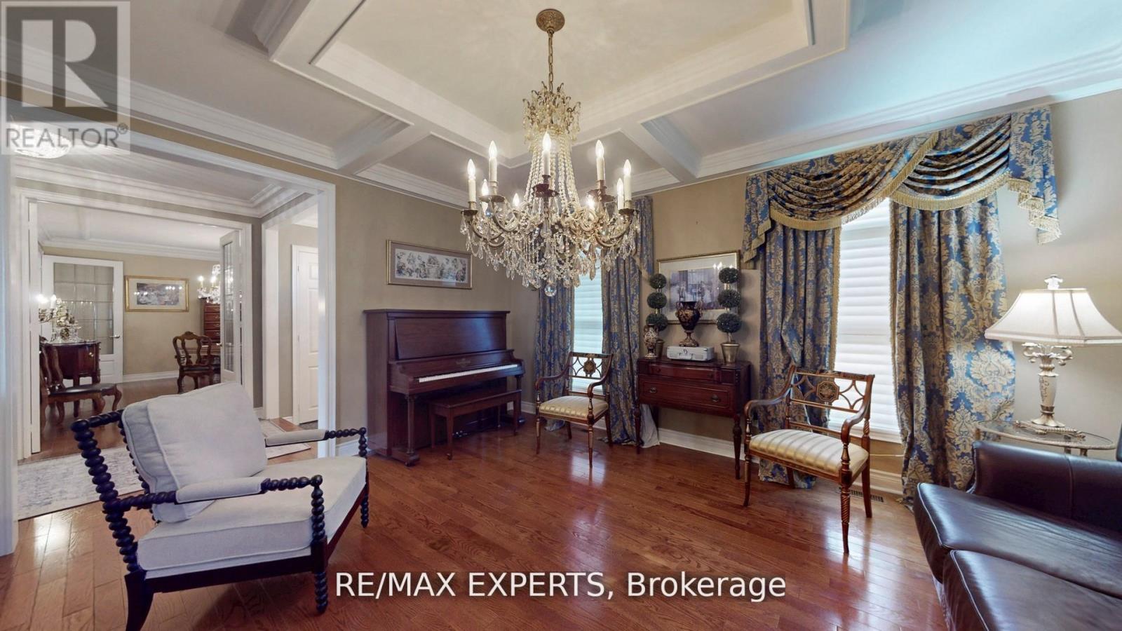 27 Theresa Circle, Vaughan, Ontario  L0J 1C0 - Photo 23 - N12781448