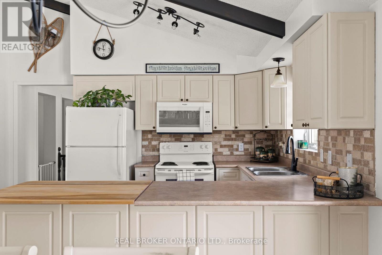 93 Simcoe Road, Ramara, Ontario  L0K 1B0 - Photo 22 - S12781418