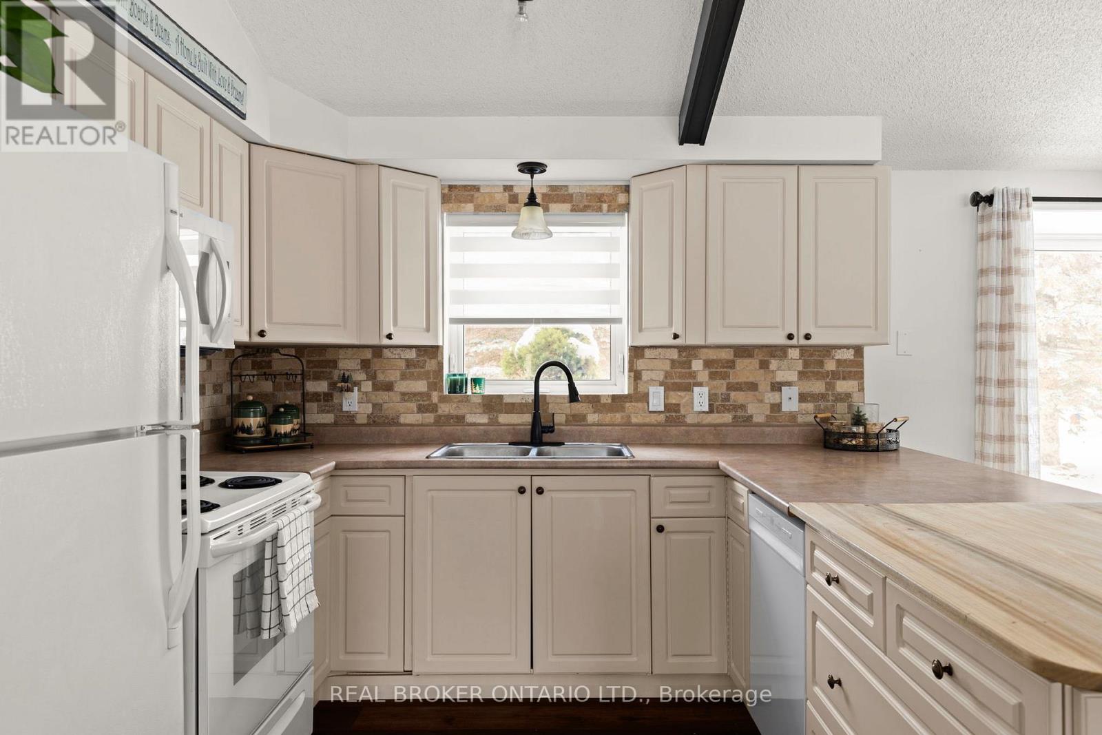 93 Simcoe Road, Ramara, Ontario  L0K 1B0 - Photo 23 - S12781418