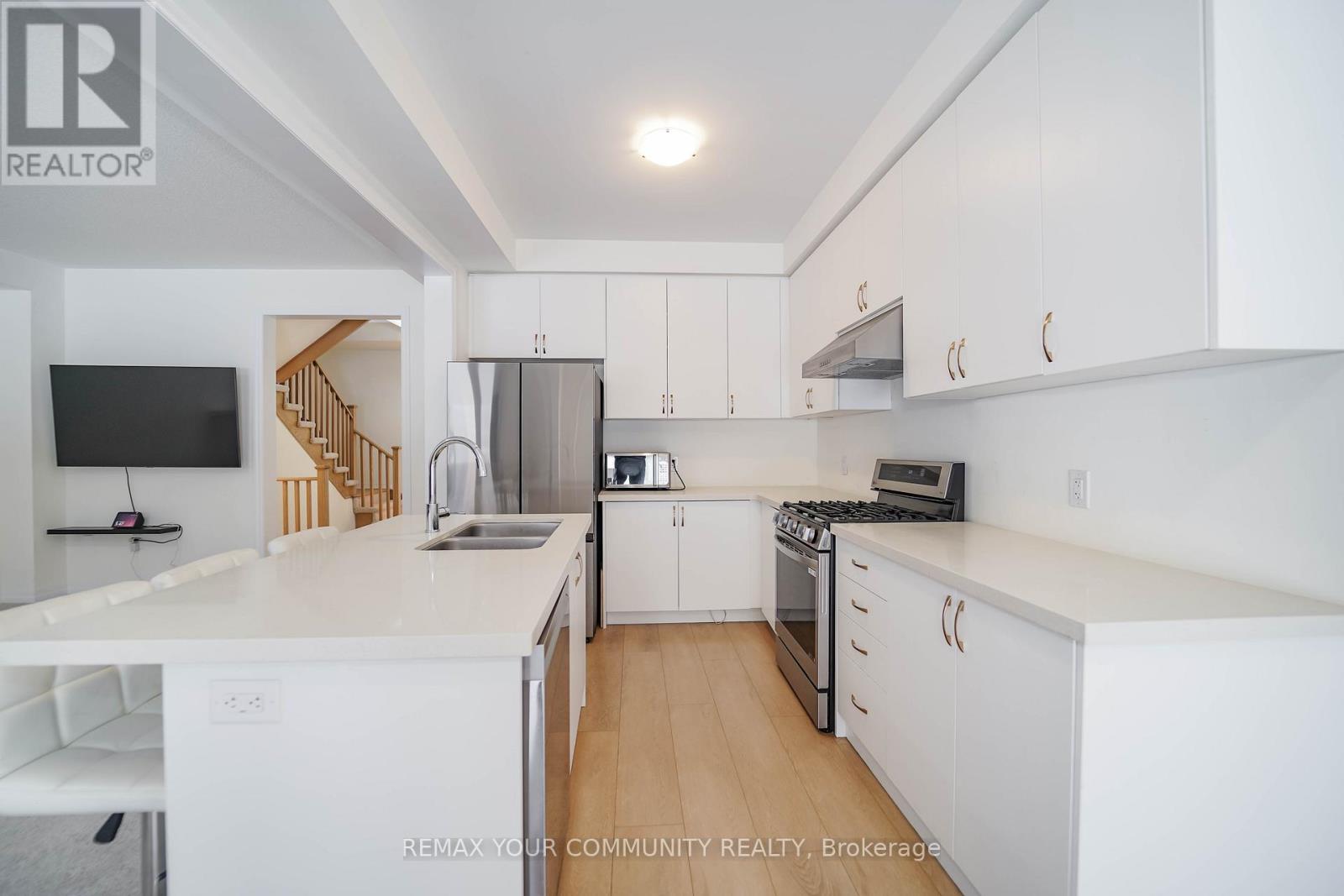 146 Flood Avenue, Clarington, Ontario  L1B 0W6 - Photo 12 - E12781356