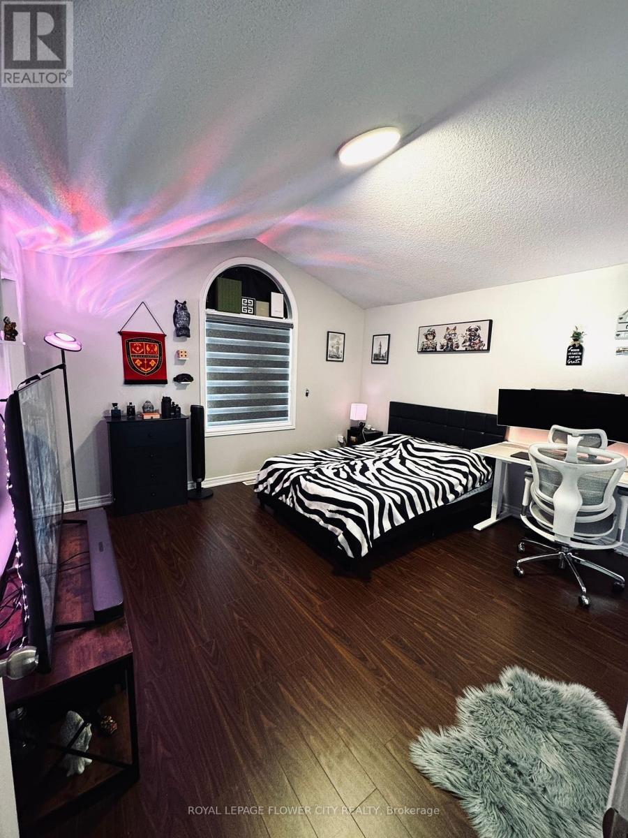 Upper - 25 Windflower Road, Brampton, Ontario  L7A 0M1 - Photo 8 - W12781424