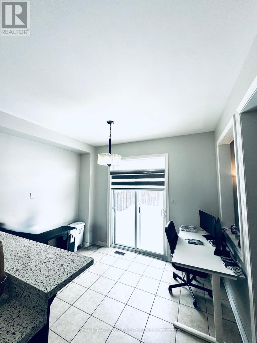 Upper - 25 Windflower Road, Brampton, Ontario  L7A 0M1 - Photo 9 - W12781424