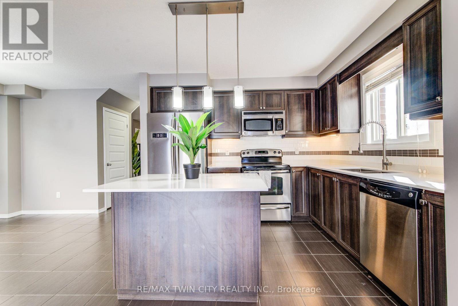 55 Upper Mercer Street, Kitchener, Ontario  N2A 4M9 - Photo 15 - X12781432