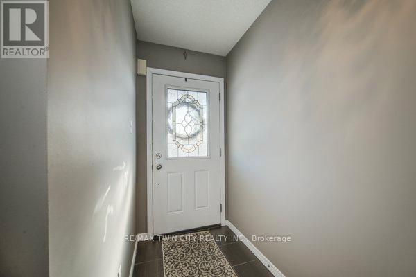 55 Upper Mercer Street, Kitchener, Ontario  N2A 4M9 - Photo 6 - X12781432