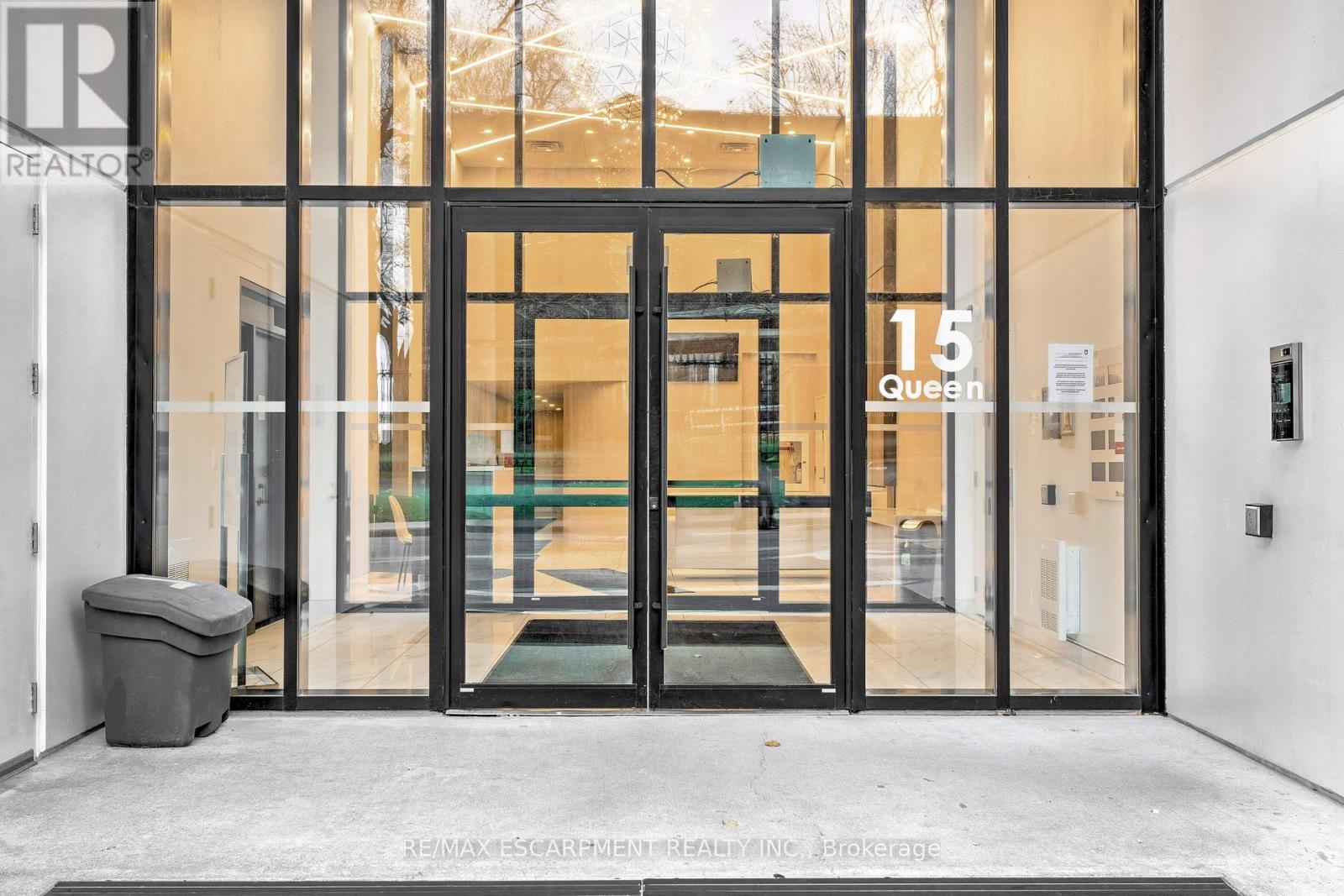2308 - 15 Queen Street, Hamilton, Ontario  L8P 0C6 - Photo 2 - X12781460